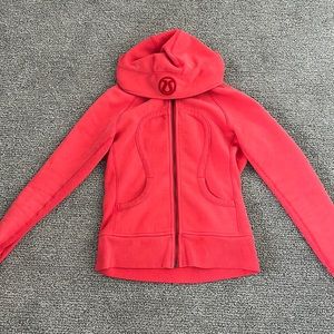Lululemon orange scuba